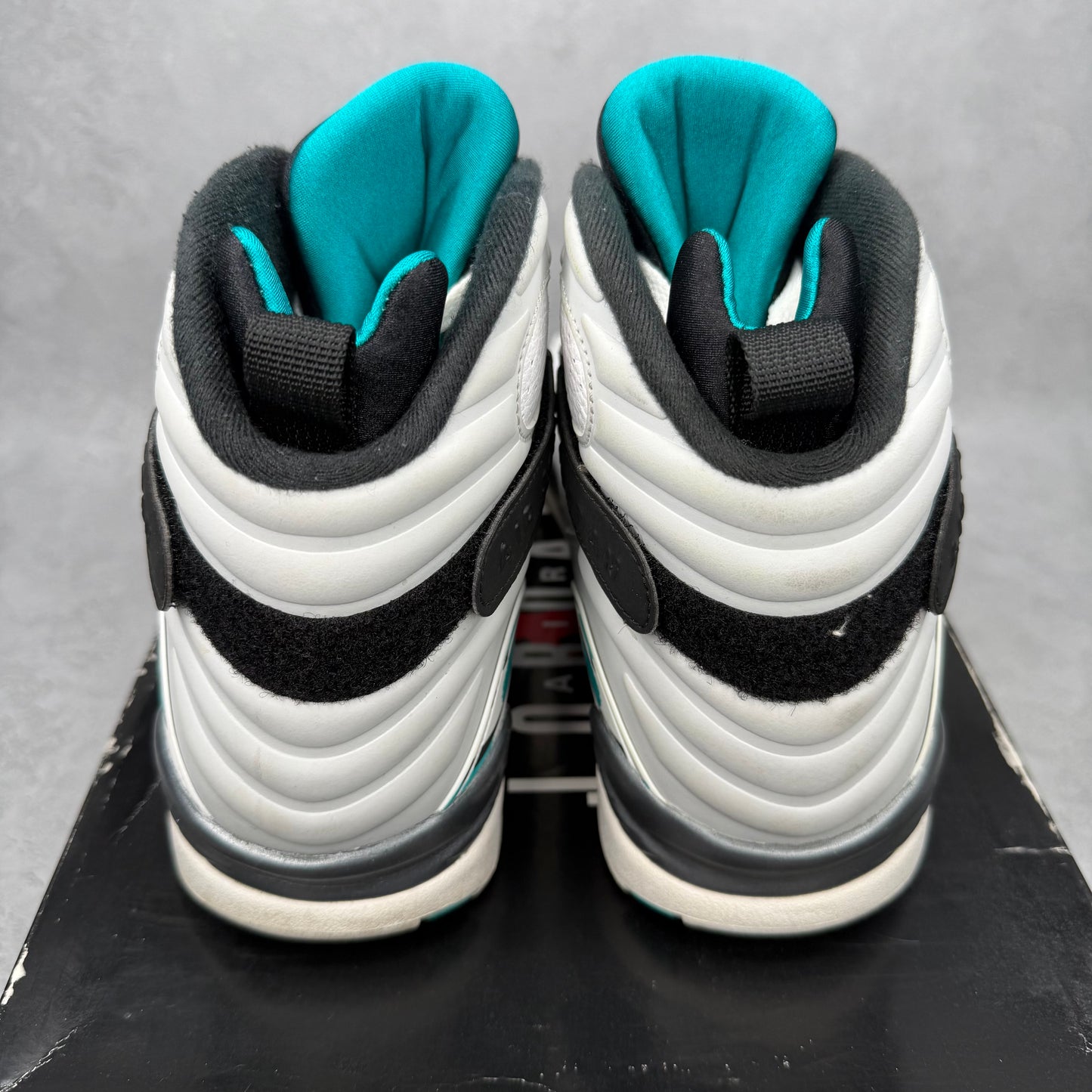 Jordan 8 Retro South Beach *pre-owned* SIZE 10