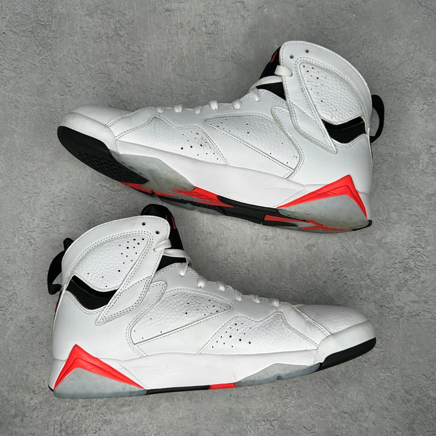 Jordan 7 Retro White Infrared *pre-owned* SIZE 11