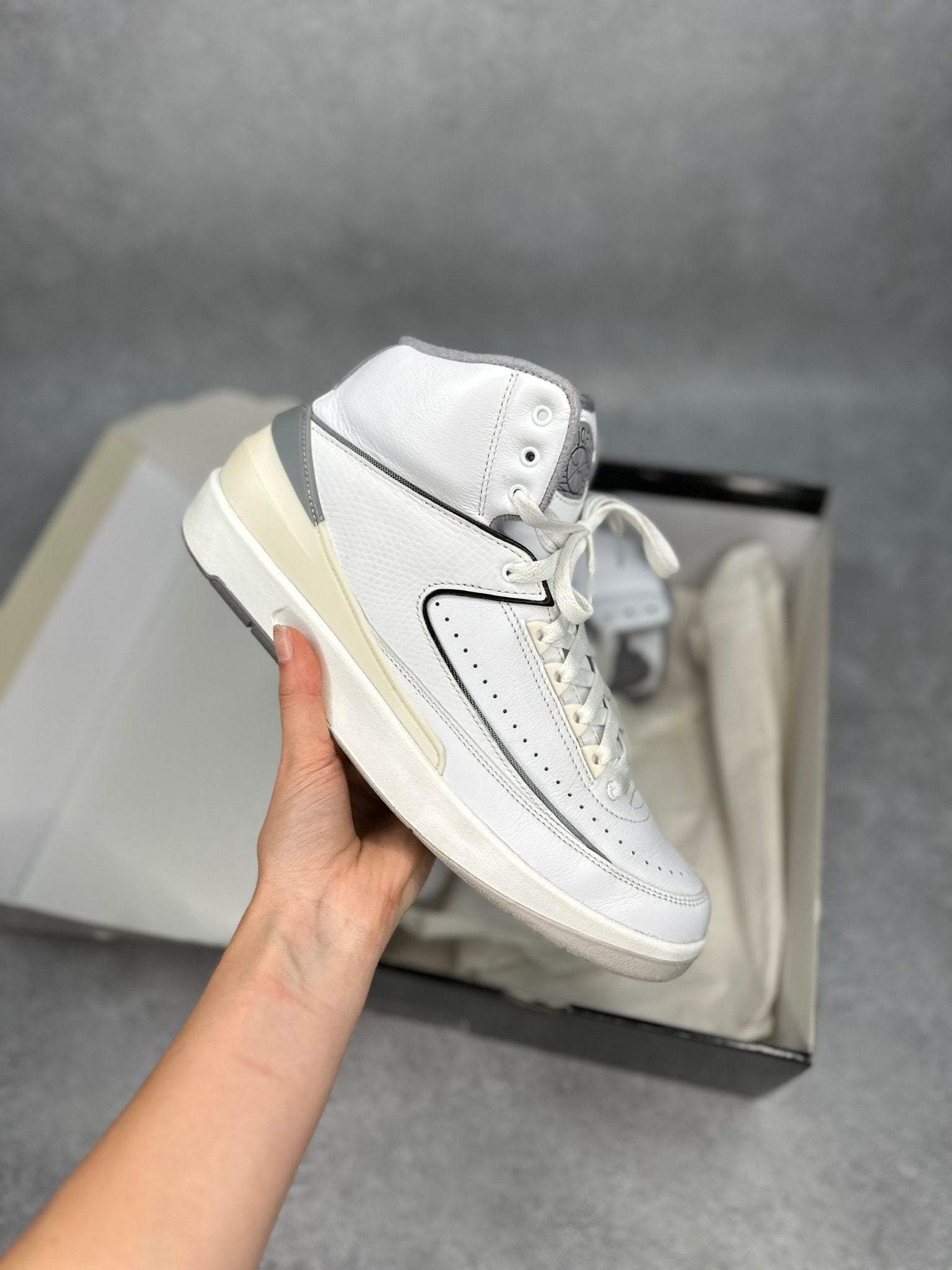 Jordan 2 Retro Cement Grey *pre - owned* SIZE 10 - Kicks Collective PA - Jordan - DR8884 - 100 - Men's Shoes - 10.5M/12W - Pre - Owned