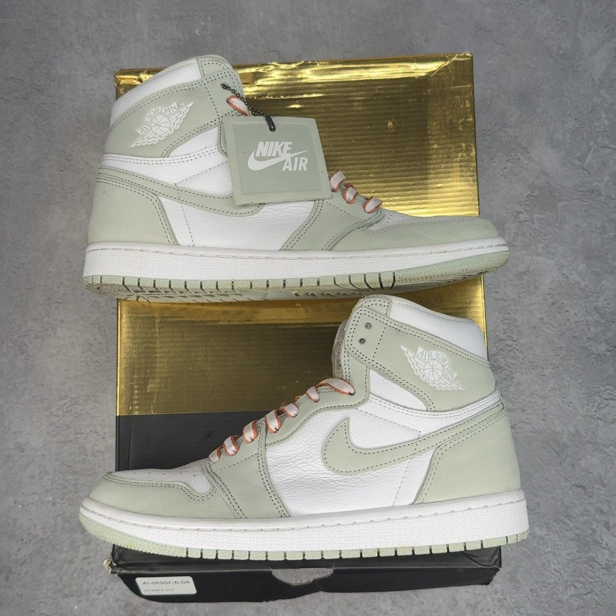 Jordan 1 Retro High OG Seafoam (Women's) 9W (Pre-Owned) - front