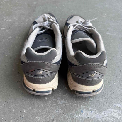 New Balance 2002R Castlerock *pre-owned* SIZE 10.5