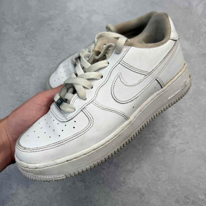 Nike Air Force 1 Low LE Triple White (GS) *pre-owned* SIZE 6Y