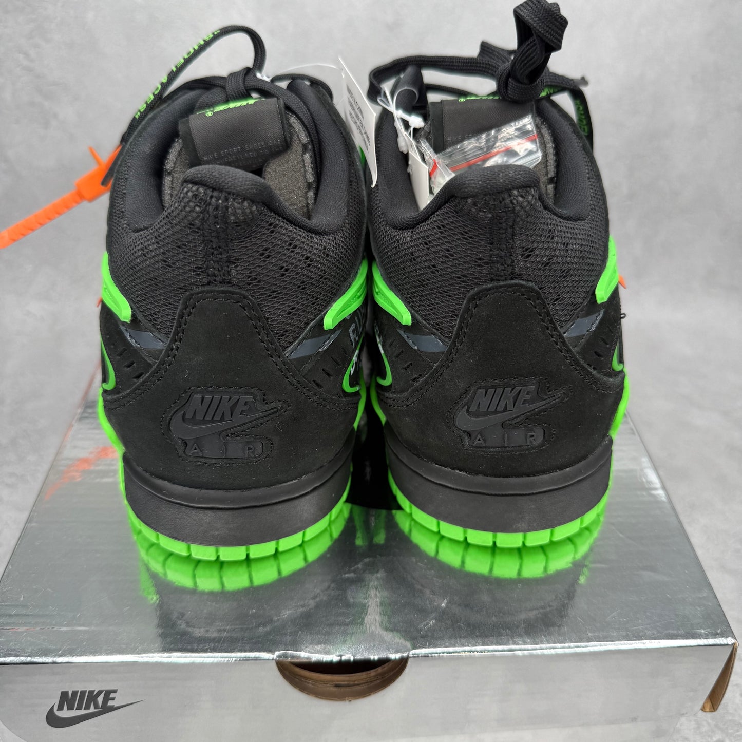 Nike Air Rubber Dunk Off-White Green Strike