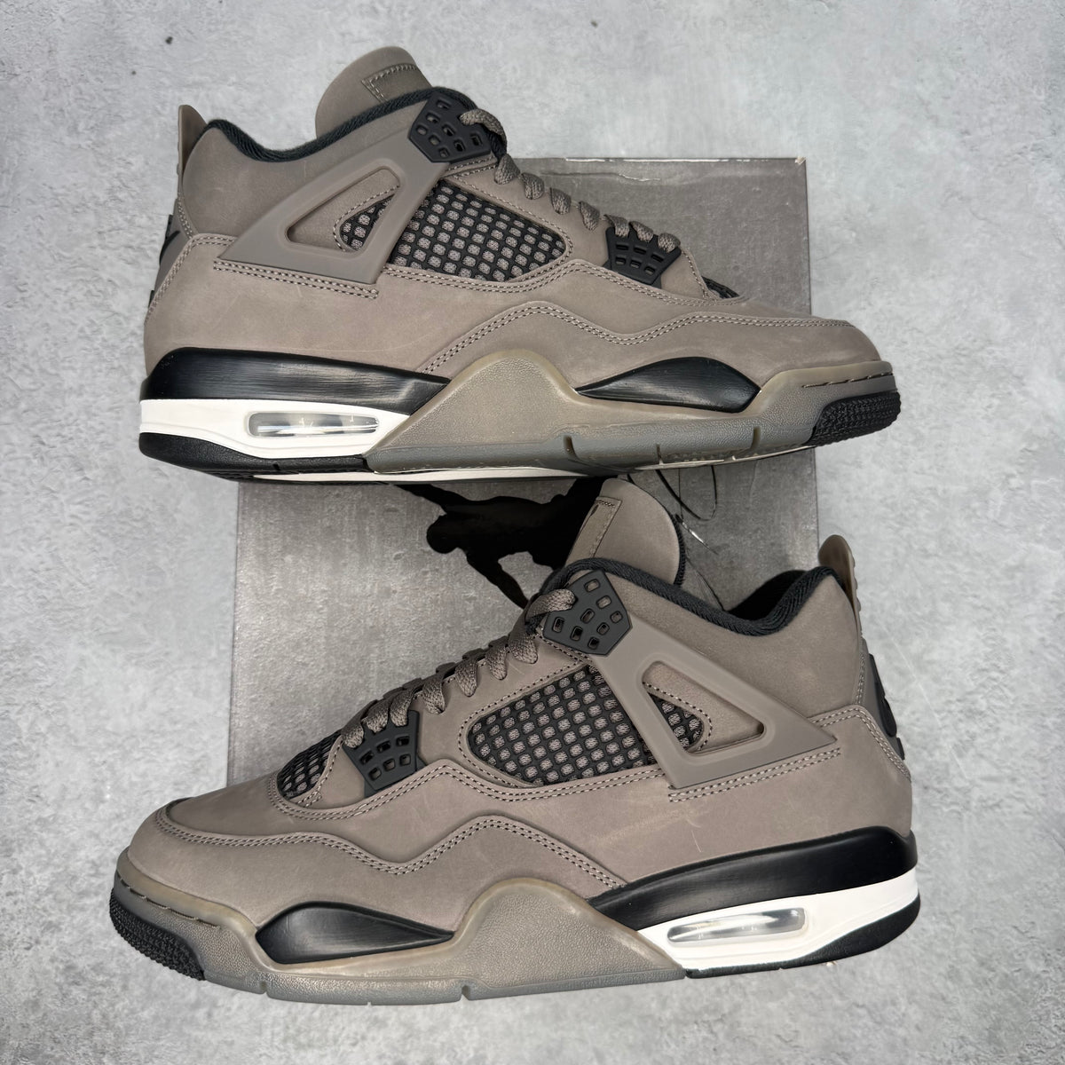 Jordan 4 Retro Cave Stone *pre-owned* SIZE 10