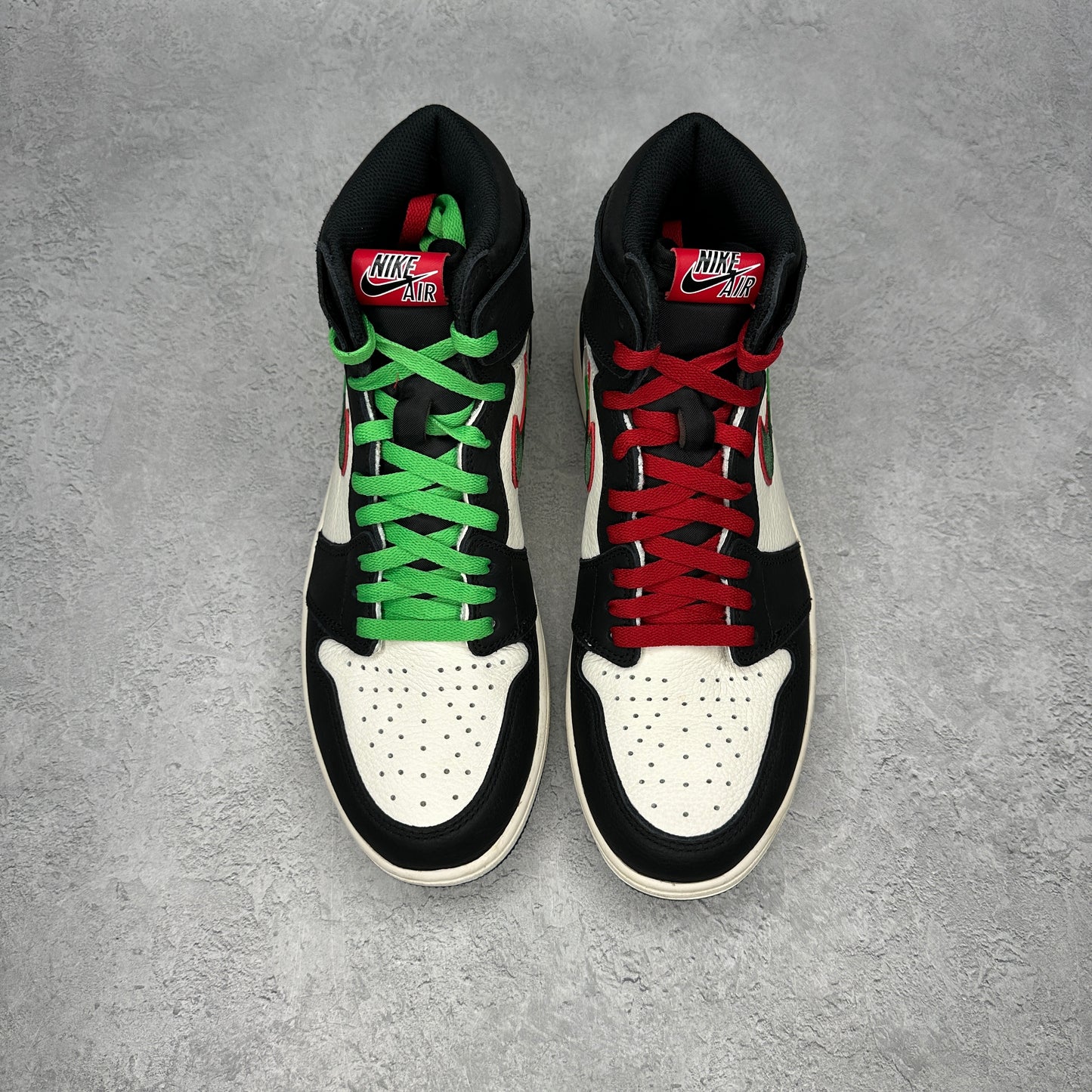 Jordan 1 Retro High Sports Illustrated (A Star Is Born) *pre-owned* SIZE 10.5