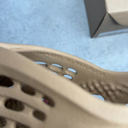 adidas Yeezy Foam RNR Clay Taupe 9 (Pre-Owned) - Image 7