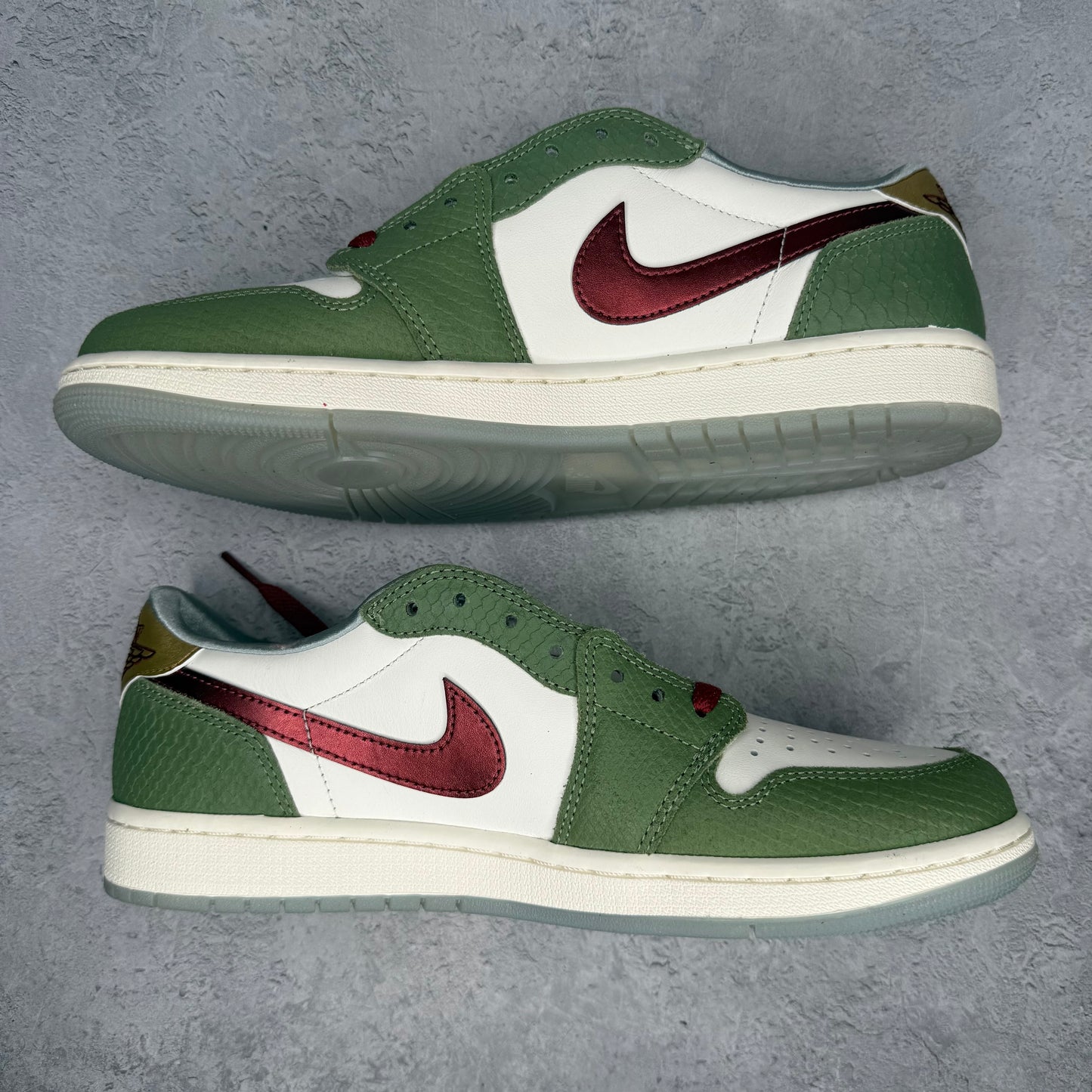 Jordan 1 Retro Low OG Year of the Dragon (2024)