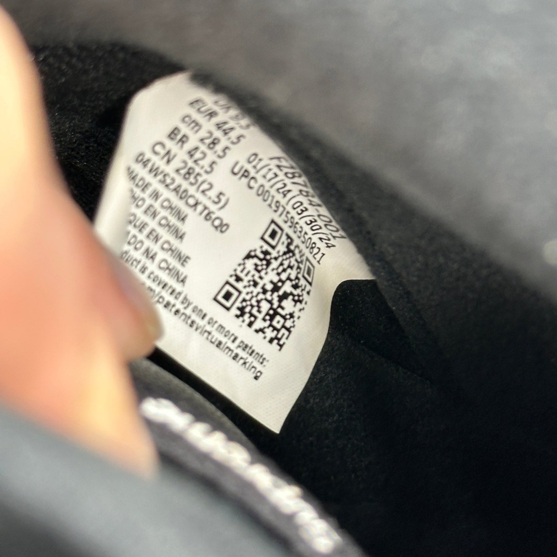 Nike Air Force 1 Mid Supreme Black *pre - owned* SIZE 10.5 - Kicks Collective PA - Nike - FZ8784-001 - Men's Shoes - 10.5M/12W - Pre - Owned