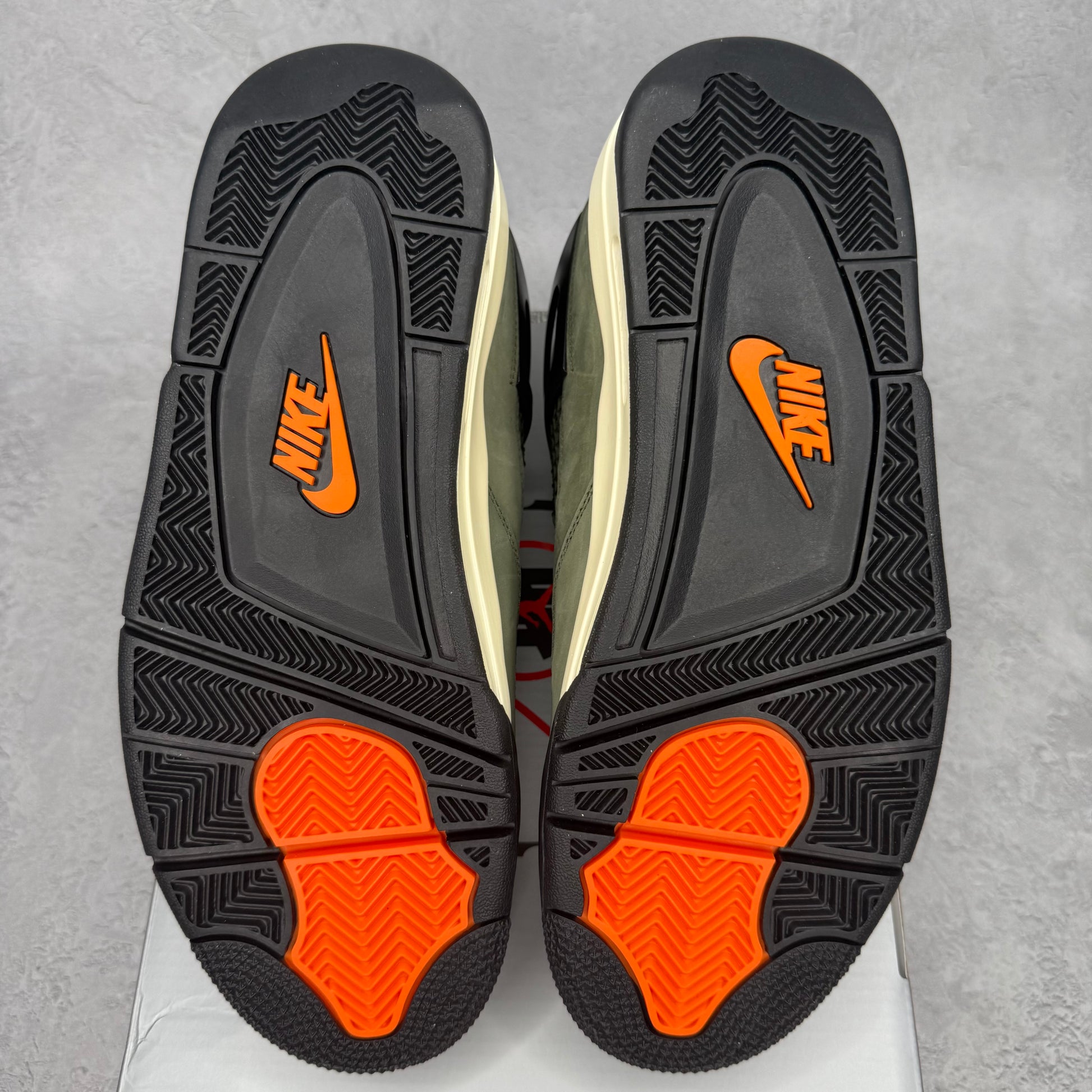 Jordan 4 Retro OG SP Undefeated (2025)