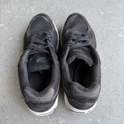 New Balance 2002R Black Gunmetal *pre-owned* SIZE 8.5
