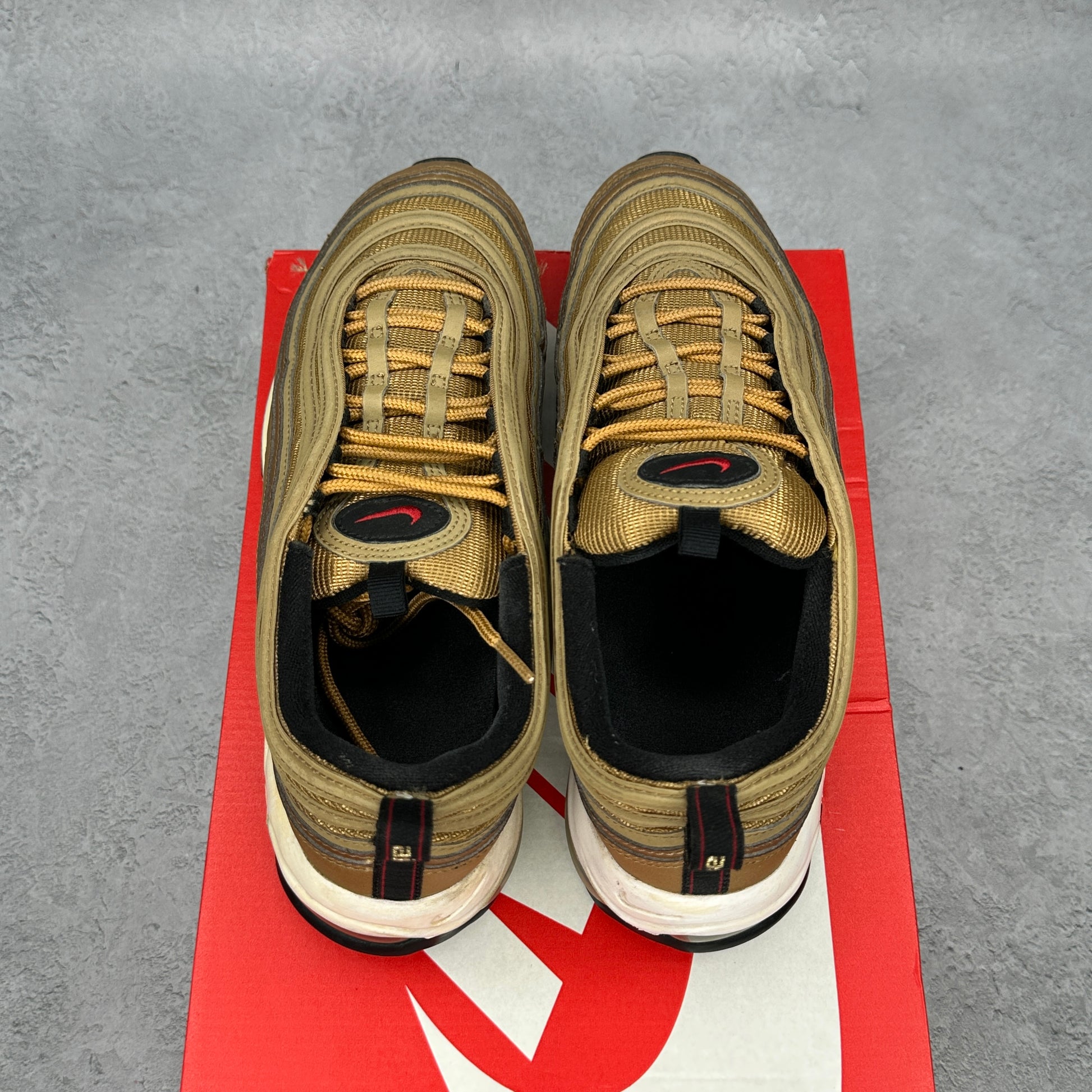 Nike Air Max 97 Metallic Gold (2017/2018) *pre-owned* SIZE 8.5