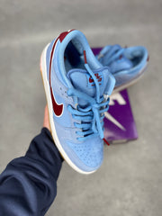 Nike SB Dunk Low Philadelphia Phillies *pre-owned* SIZE 8