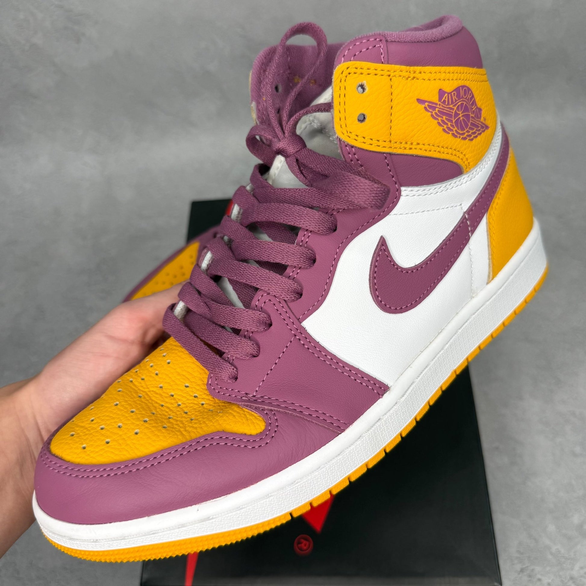 Jordan 1 Retro High OG Brotherhood *pre - owned* SIZE 9.5 - Kicks Collective PA - Jordan - 555088 - 706 - Men's Shoes - 9.5M/11W - Pre - Owned
