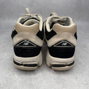 New Balance 2002R Black Beige Tan *pre-owned* SIZE 7.5