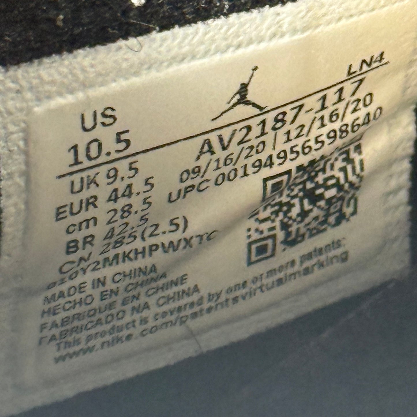 Jordan 11 Retro Low Legend Blue *pre-owned* SIZE 10.5