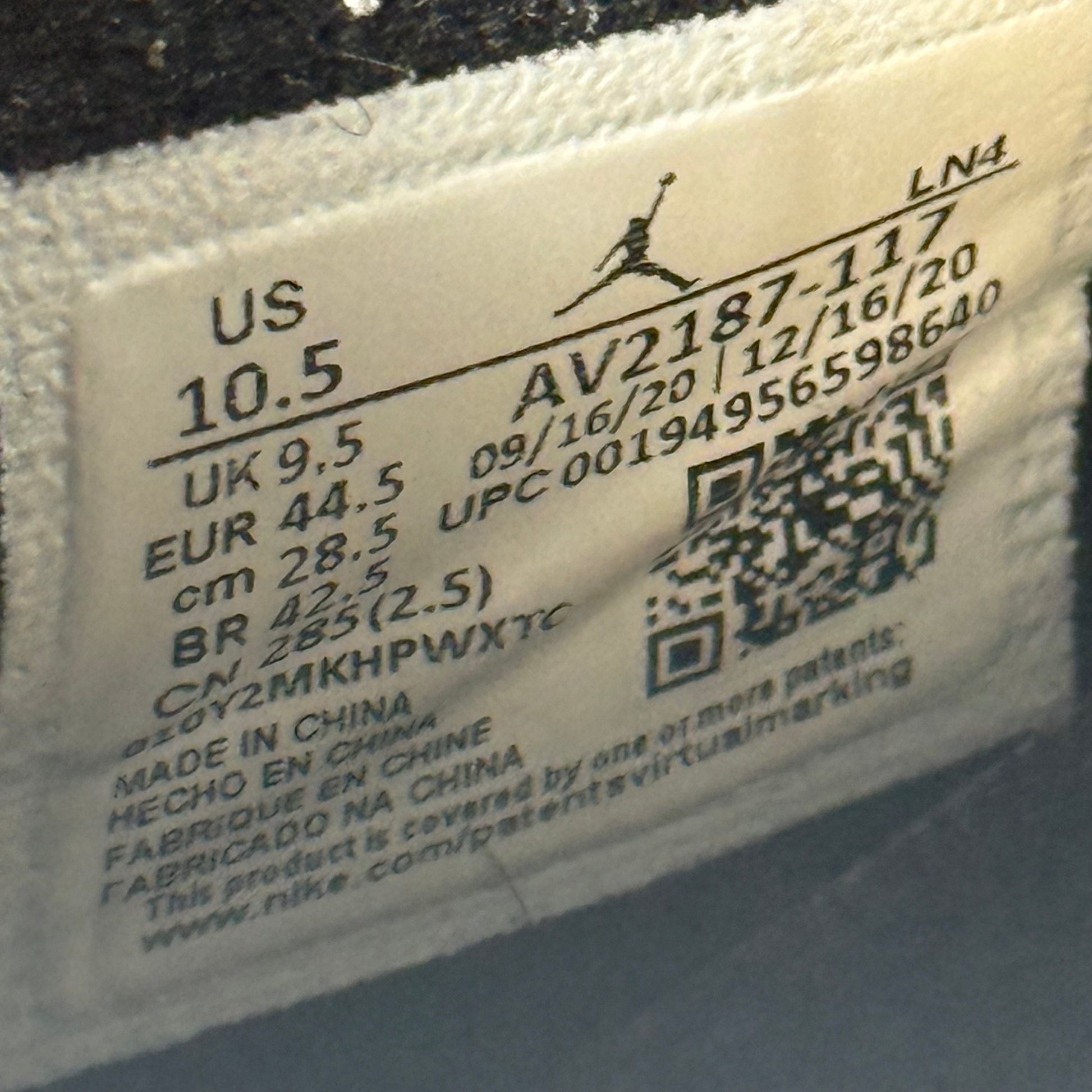 Jordan 11 Retro Low Legend Blue *pre-owned* SIZE 10.5