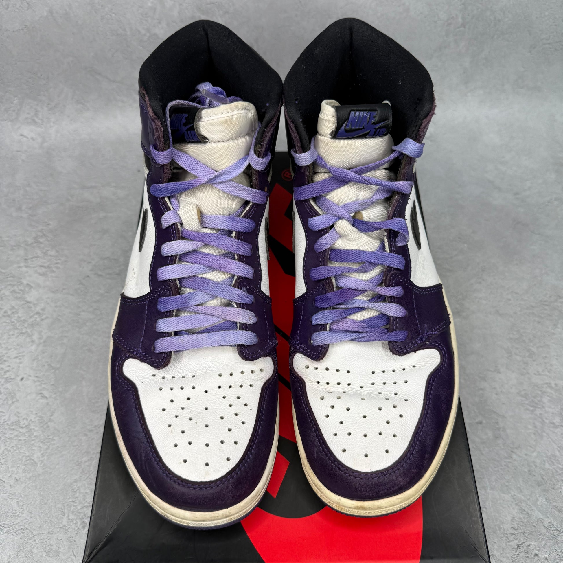 Jordan 1 Retro High Court Purple White *pre-owned* SIZE 9.5