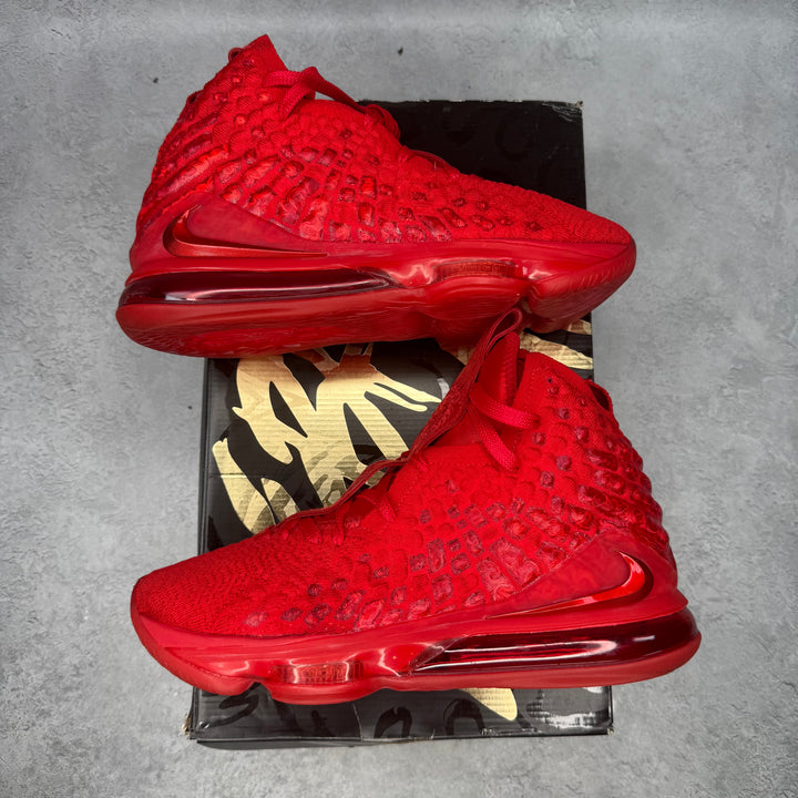 Nike LeBron 17 Red Carpet *pre-owned* SIZE 9