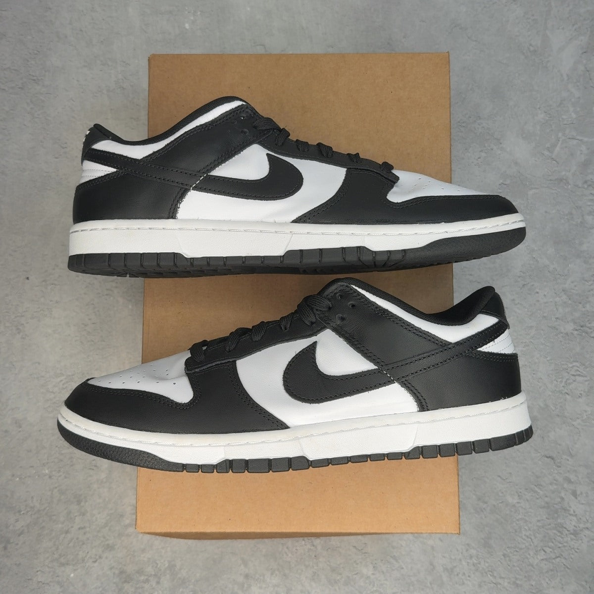 Nike Dunk Low Retro White Black Panda 10.5 (Pre-Owned) - front