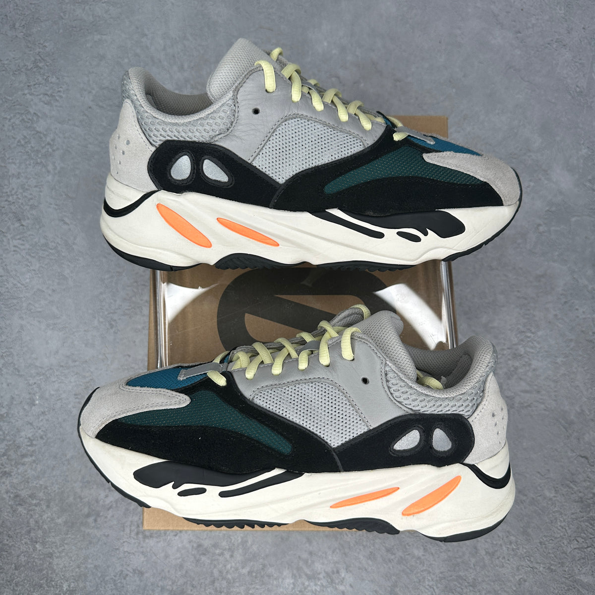 adidas Yeezy Boost 700 Wave Runner *pre-owned* SIZE 8