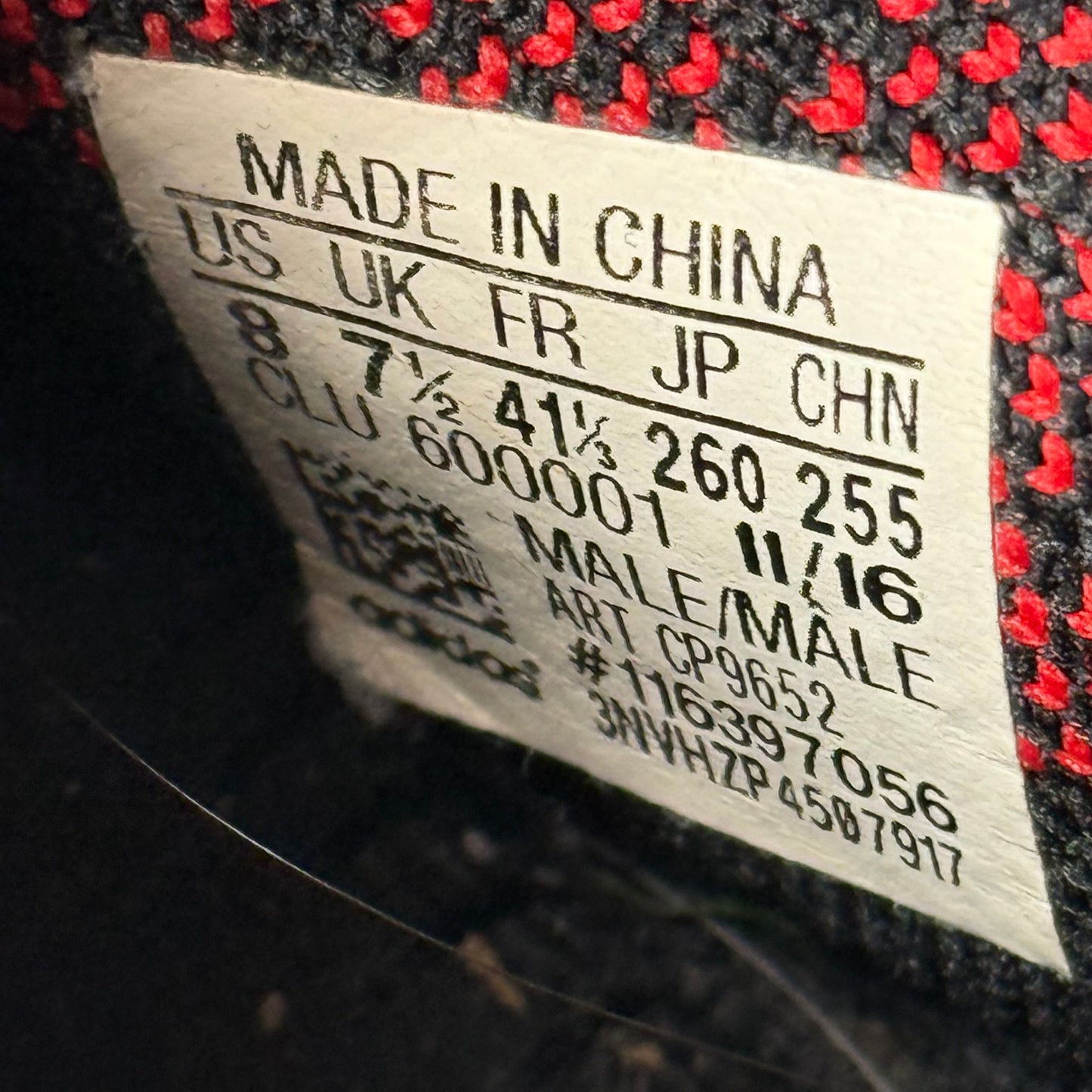 adidas Yeezy Boost 350 V2 Black Red *pre-owned* SIZE 8