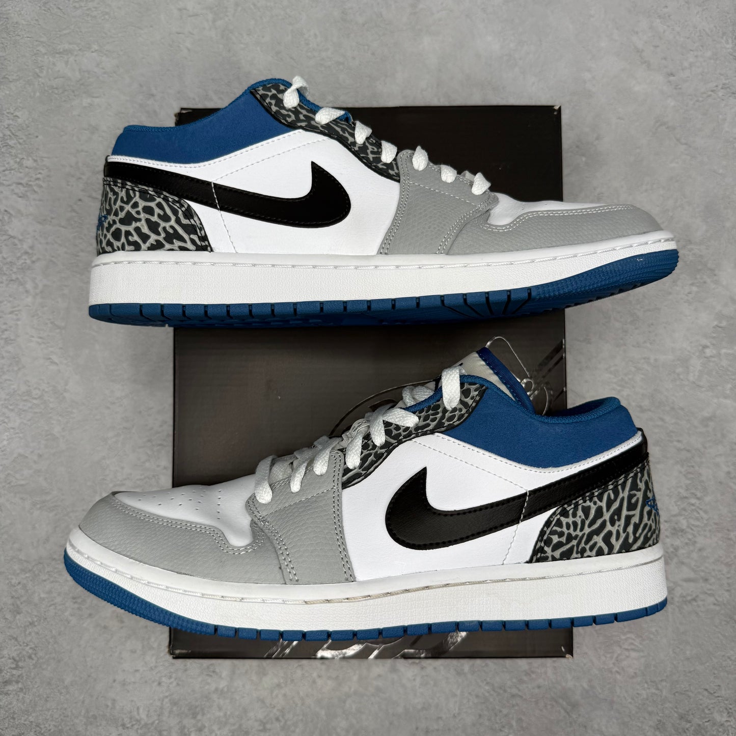 Jordan 1 Low SE True Blue *pre-owned* SIZE 10