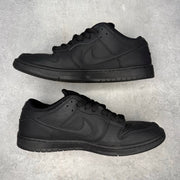 Nike SB Dunk Low Pro Triple Black pre-owned size 11