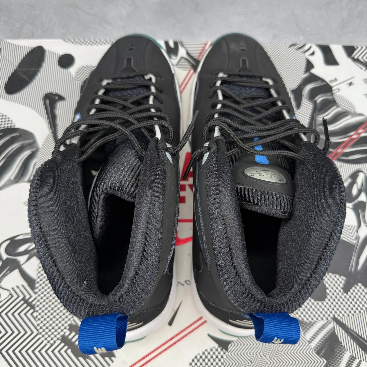 Nike Basketball Class of 97 Pack (missing Foamposite) *pre - owned* SIZE 10.5 - Kicks Collective PA - Nike - 808643-100 - Men's Shoes - 10.5M/12W - Pre - Owned - Original Box (Damaged)