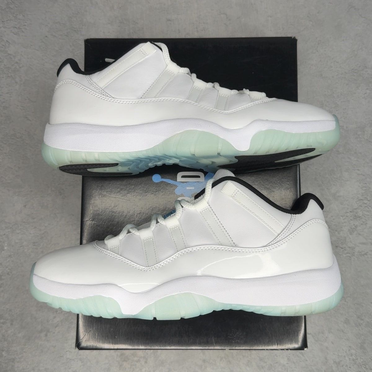 Jordan 11 Retro Low Legend Blue - Image 1