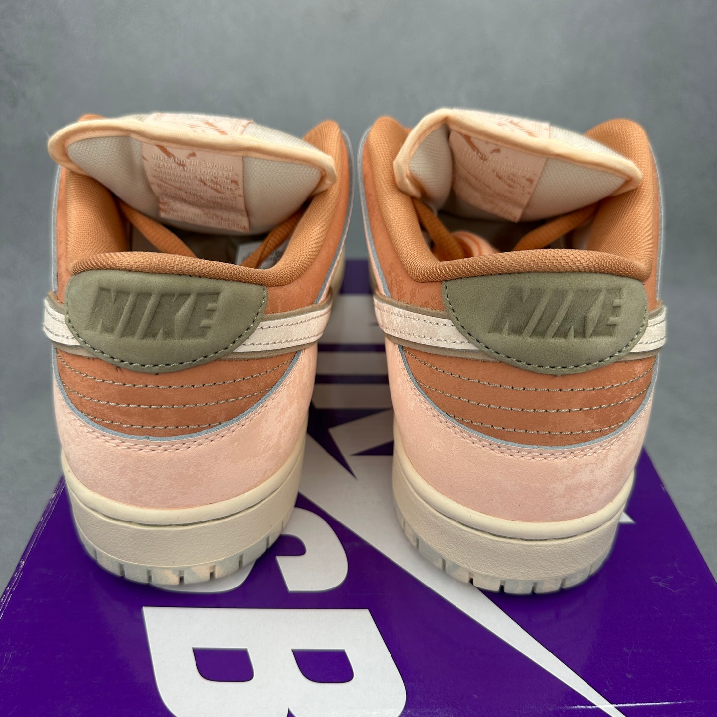 Nike SB Dunk Low Trocadéro Gardens