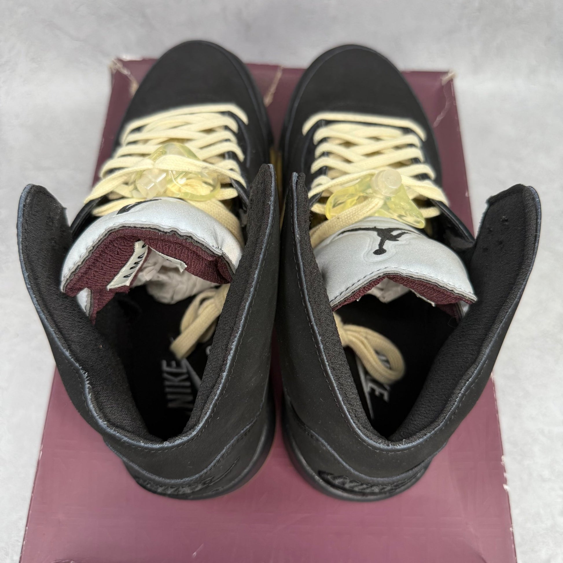 Jordan 5 Retro A Ma Maniére Dusk *pre - owned* SIZE 9 - Kicks Collective PA - Jordan - FD1330 - 001 - Men's Shoes - 9M/10.5W - Pre - Owned