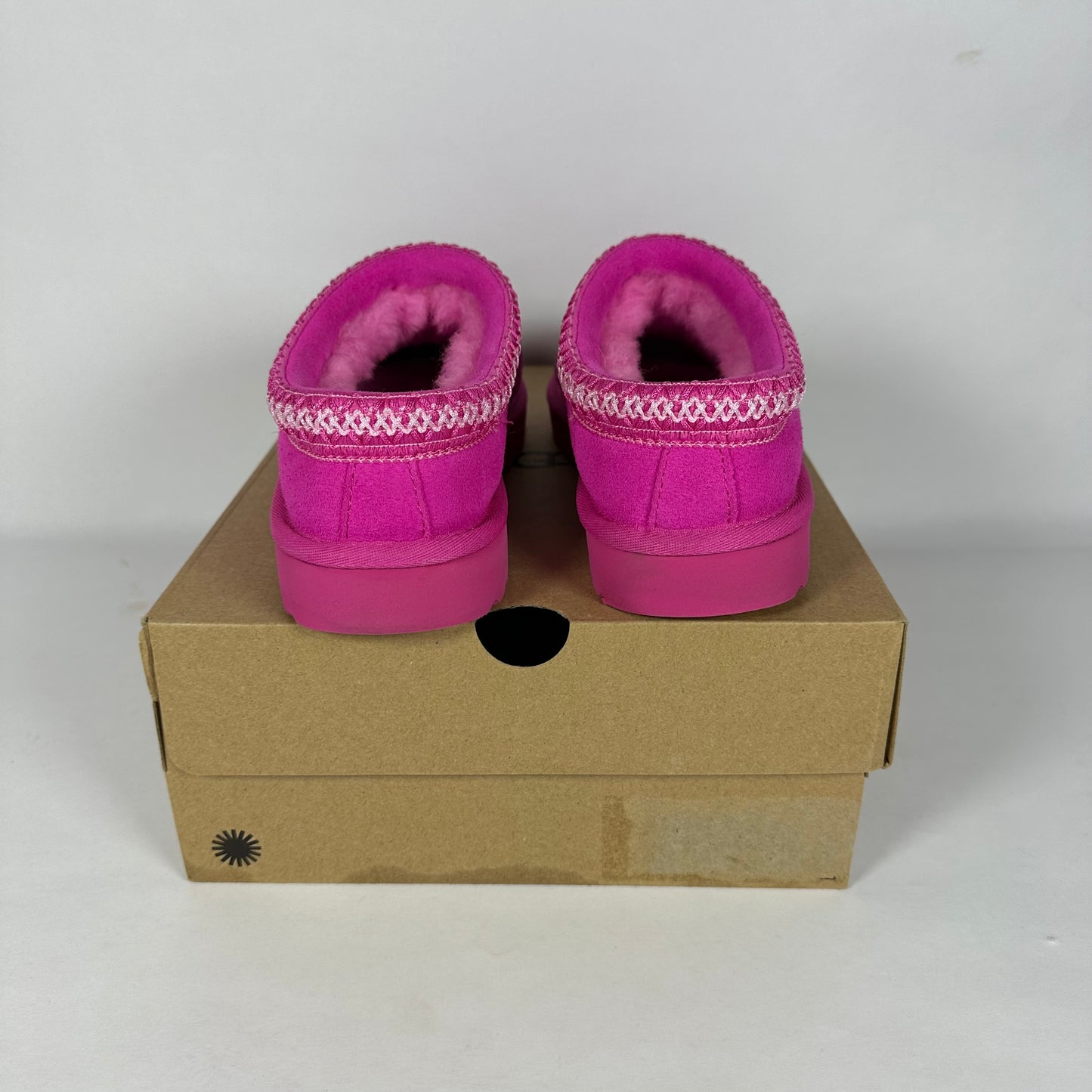 UGG Tasman Slipper Pink Glow *pre-owned* (SIZE 6W)