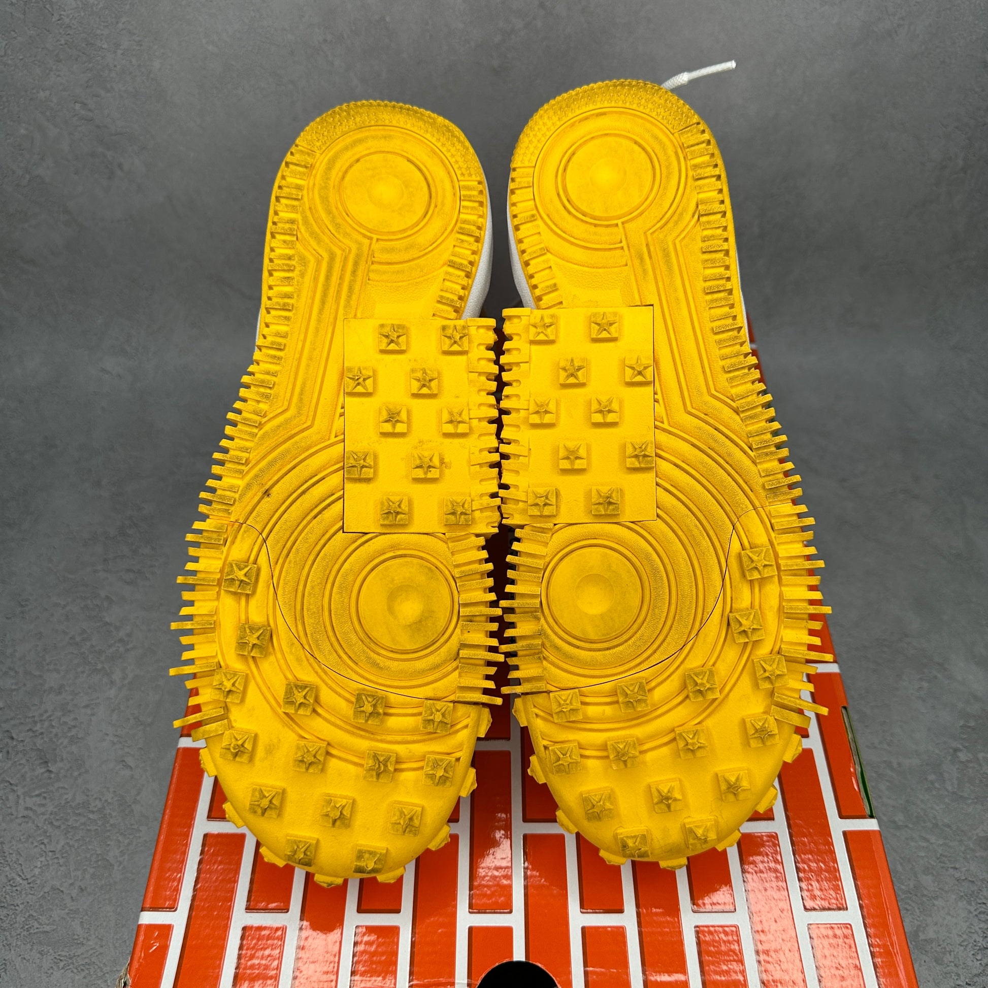 Nike Air Force 1 Mid SP Off-White Varsity Maize *pre-owned* SIZE 11