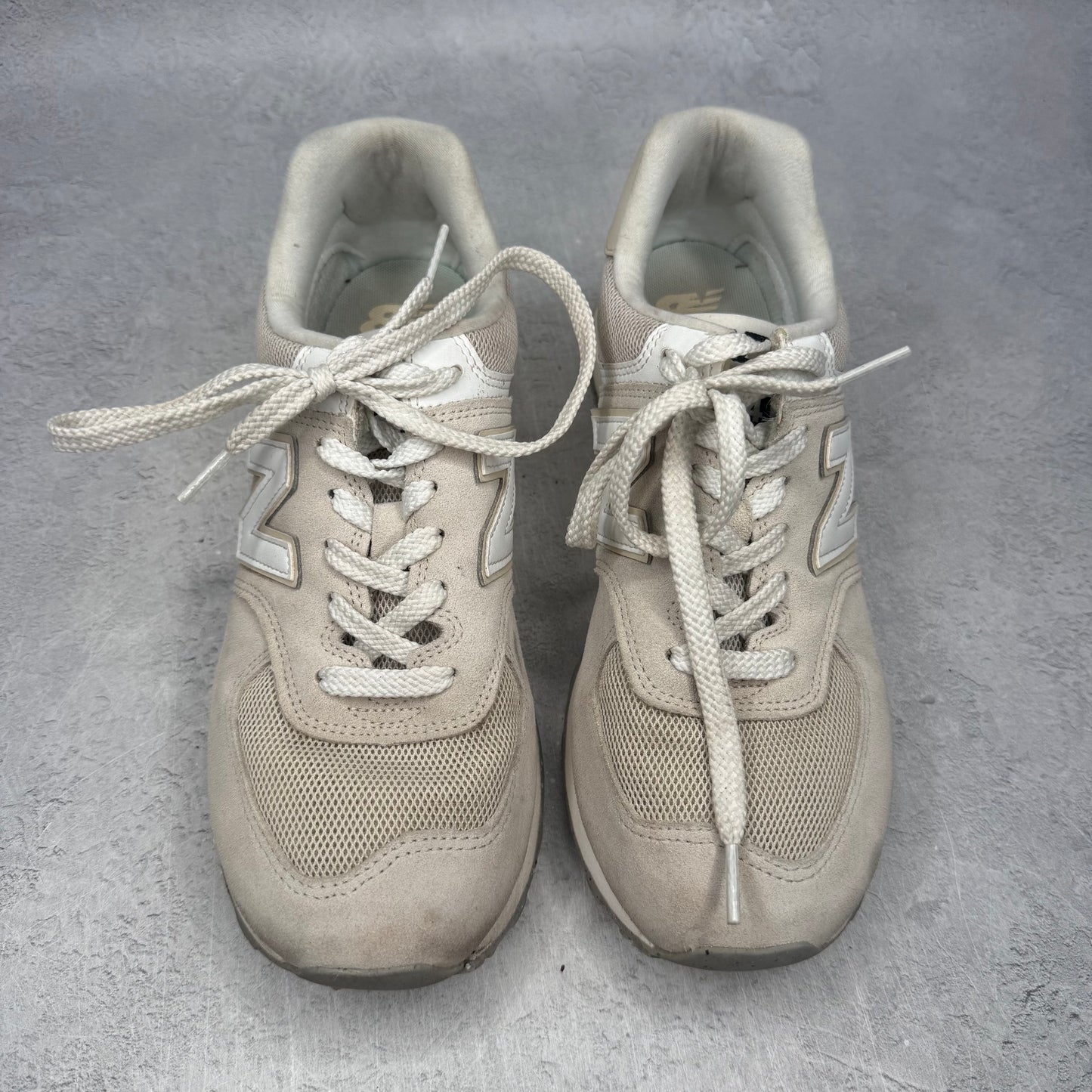 New Balance 574 Beige Fog *pre-owned* SIZE 8.5