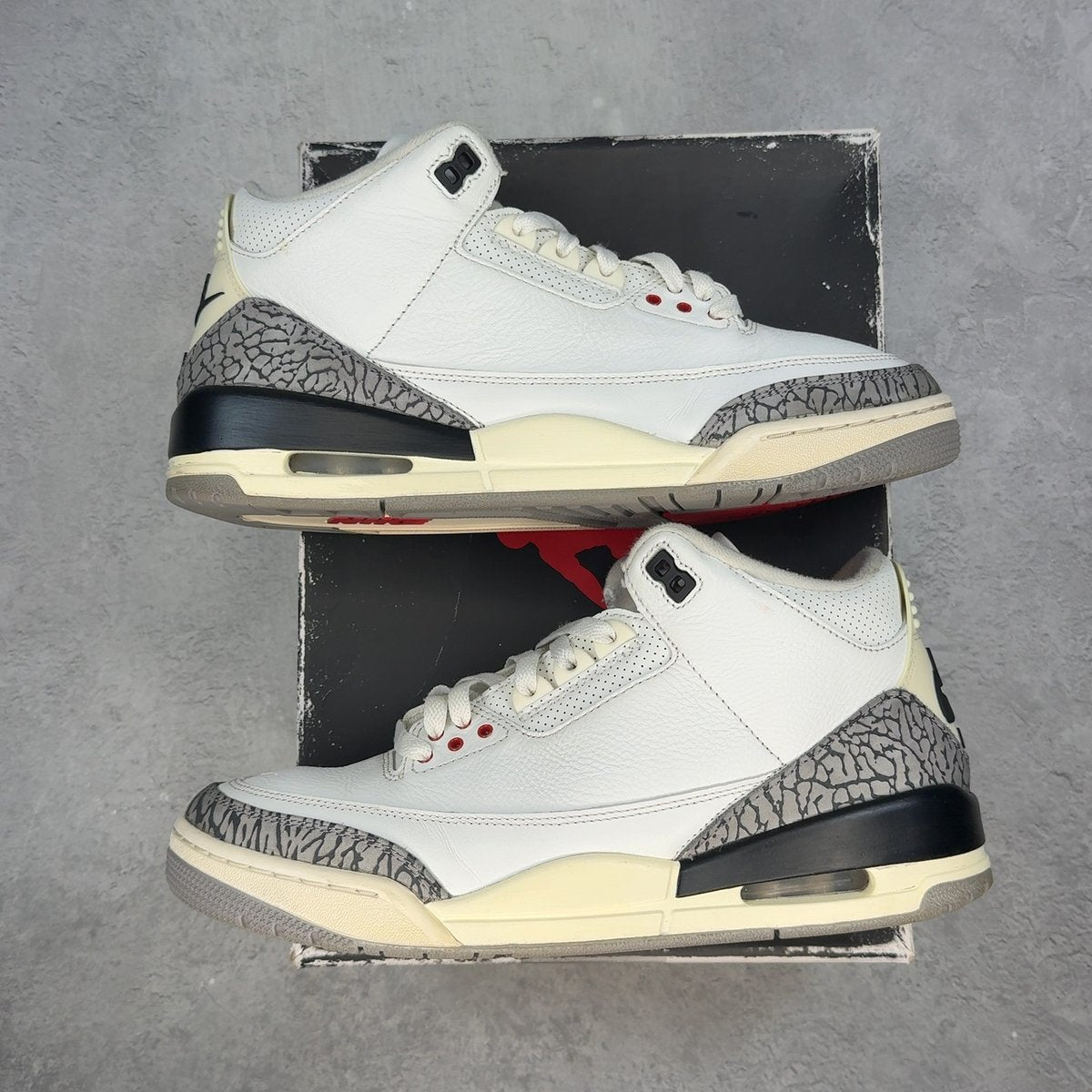 Jordan 3 Retro White Cement Reimagined 10 (Pre-Owned) - front