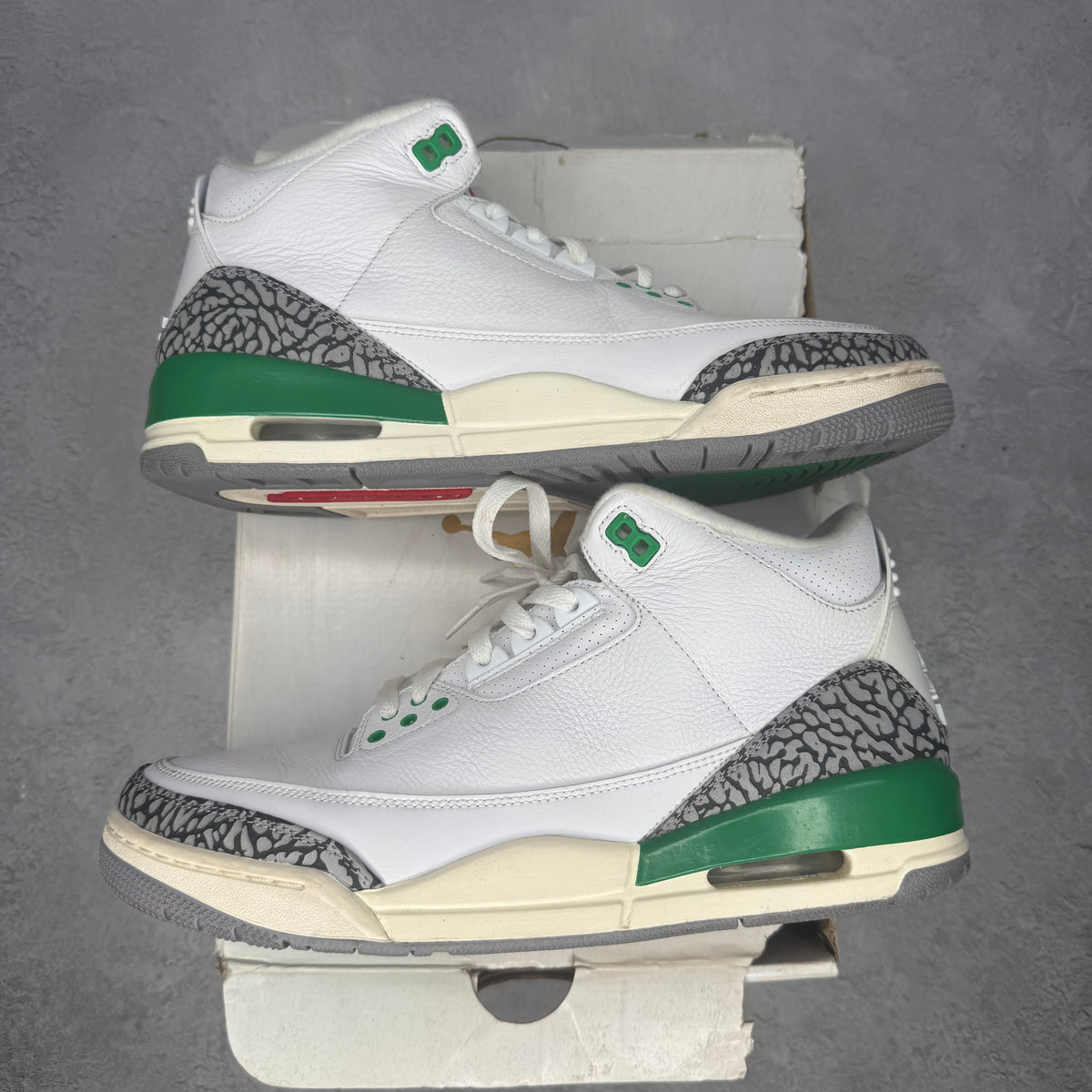 Jordan 3 Retro Lucky Green (Women's) pre-owned size 11.5W