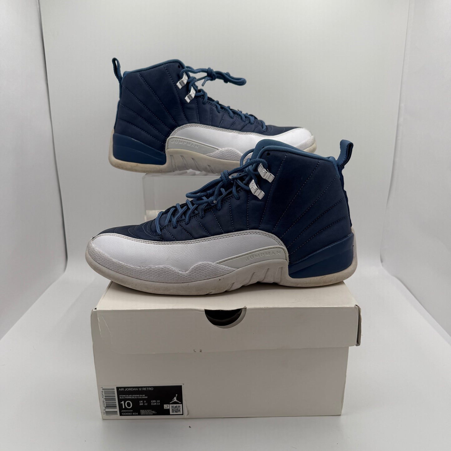 Jordan 12 Retro Indigo *pre-owned* (SIZE 10)