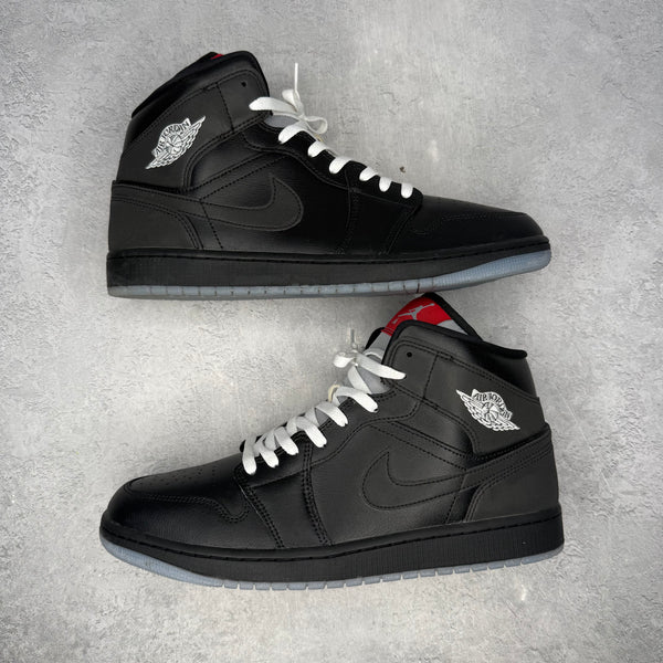 Jordan 1 Mid SE Black Metallic Reimagined *pre-owned* SIZE 13