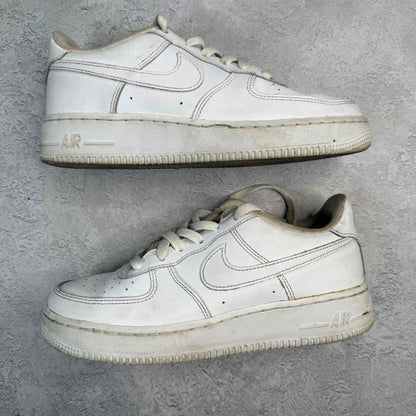Nike Air Force 1 Low LE Triple White (GS) *pre-owned* SIZE 6Y