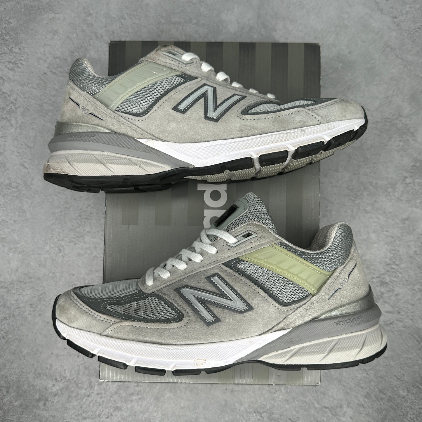 New Balance 990v5 Grey *pre-owned* SIZE 7.5