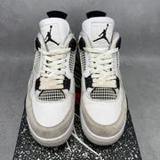 Jordan 4 Retro Military Black *pre-owned* SIZE 9