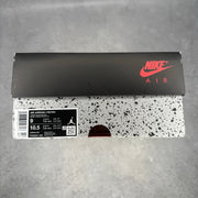 Jordan 4 Retro White Cement (2025) *pre-owned* SIZE 9