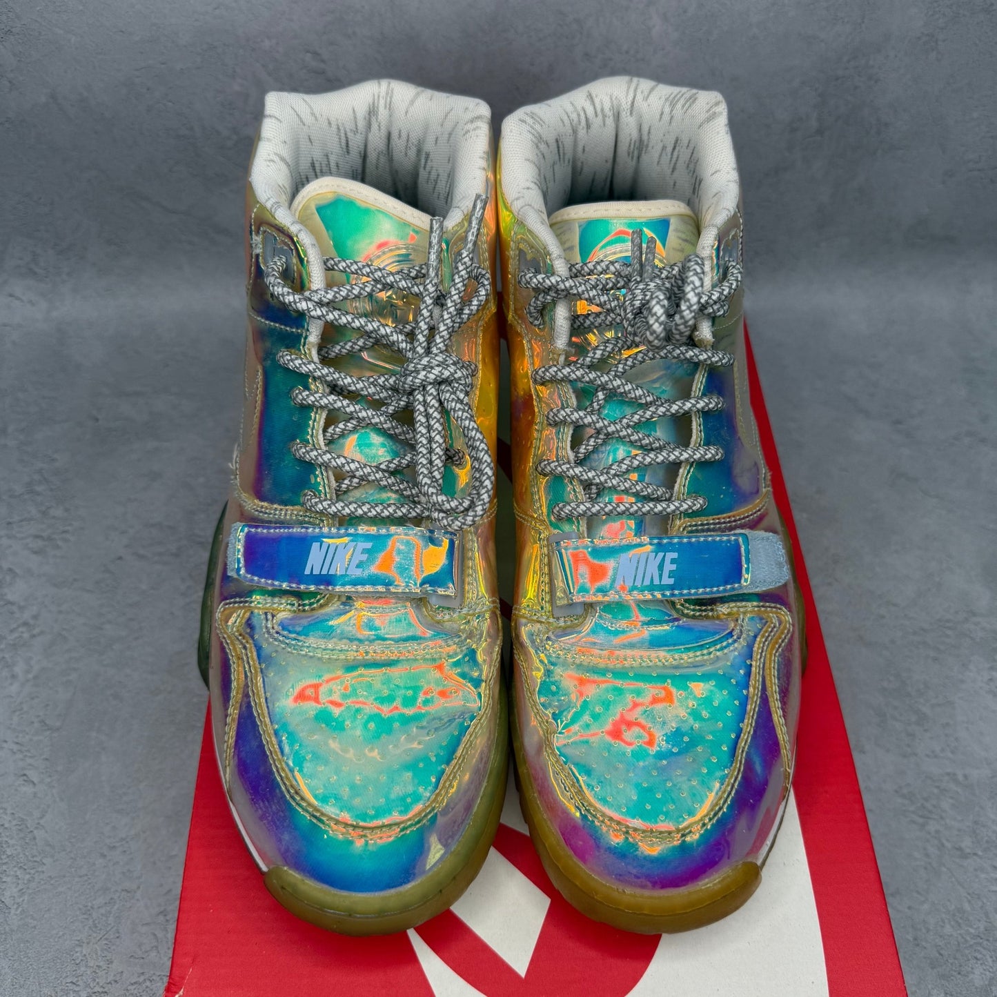Nike Air Trainer 1 Super Bowl Hologram *pre - owned* SIZE 10.5 - Kicks Collective PA - Nike - 607081-900 - Men's Shoes - 10.5M/12W - Pre - Owned