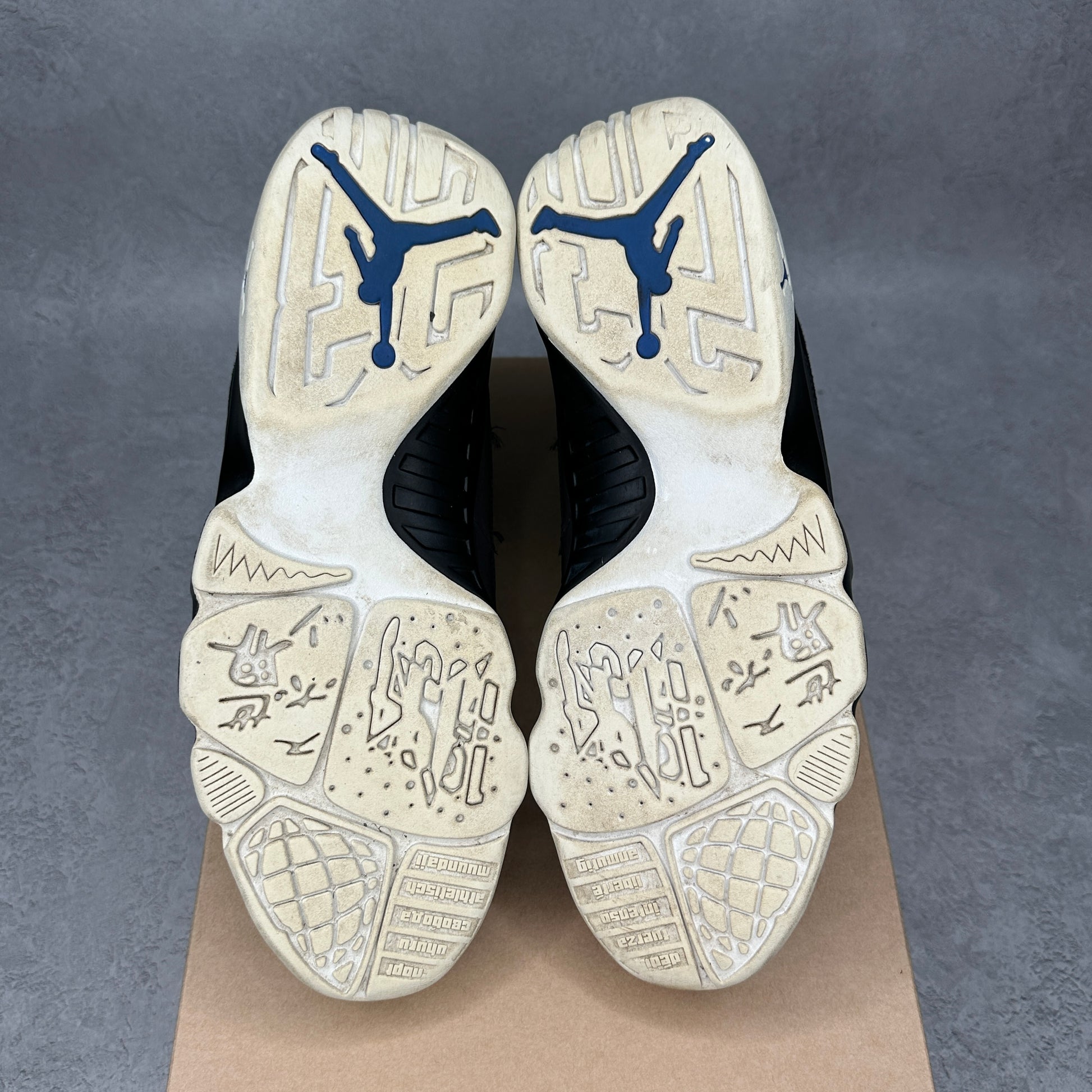 Jordan 9 Retro Racer Blue *pre-owned* SIZE 11