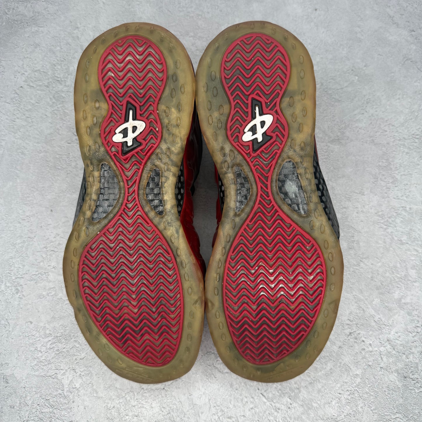 Nike Air Foamposite One Metallic Red (2012) *pre-owned* SIZE 10