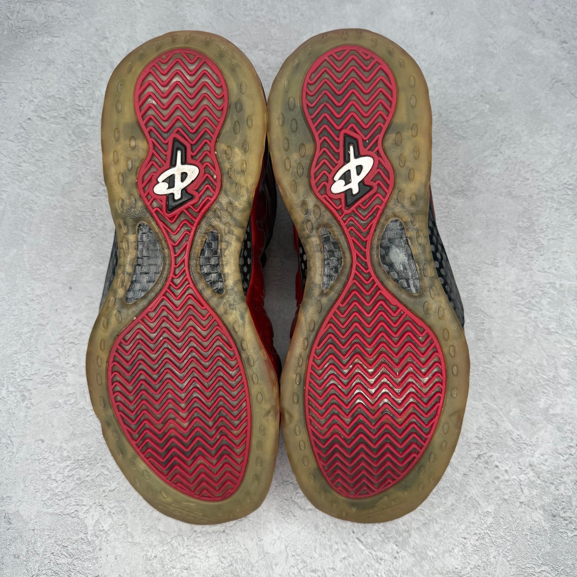 Nike Air Foamposite One Metallic Red (2012) *pre-owned* SIZE 10