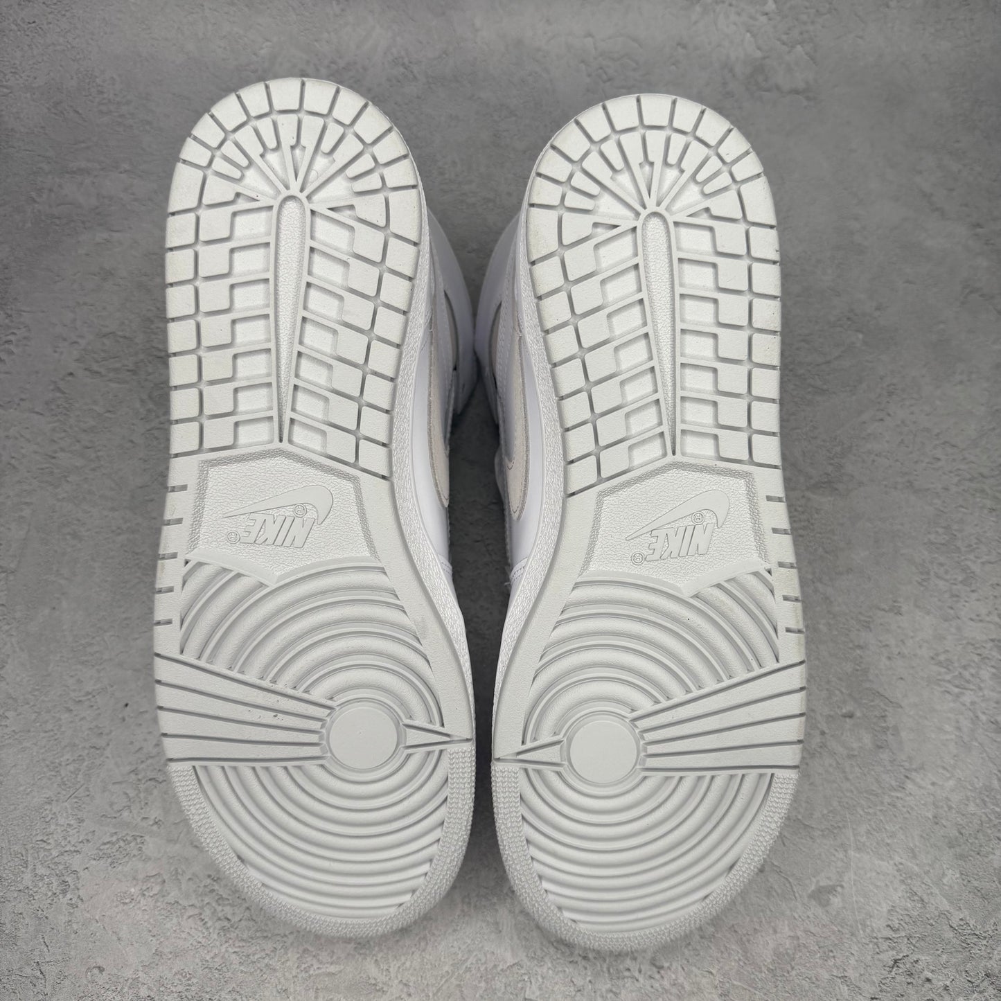 Jordan 1 Retro High '85 Neutral Grey