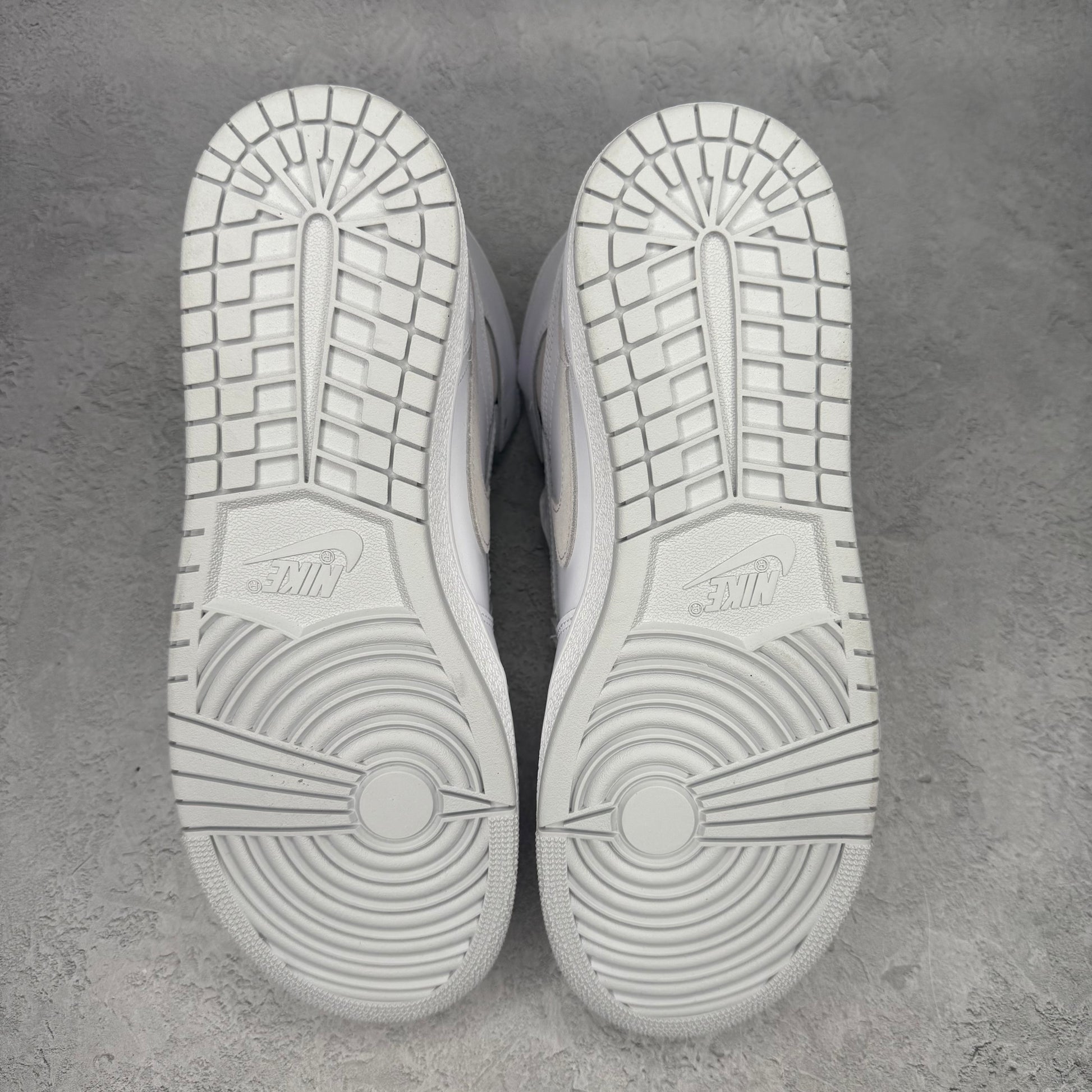 Jordan 1 Retro High '85 Neutral Grey