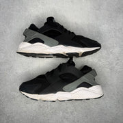 Nike Air Huarache Black Cool Grey *pre-owned* SIZE 10.5