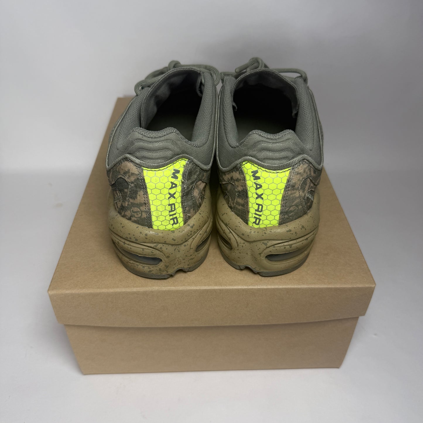 Nike Air Max Tailwind Camo 4 (pre-owned) (SIZE 10.5)